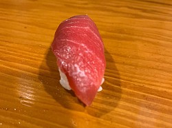 マグロ　tuna